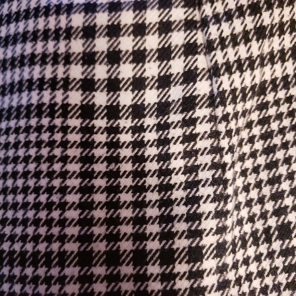🎀 Maurices Houndstooth Skirt Black White 11/12 - Picture 3 of 4